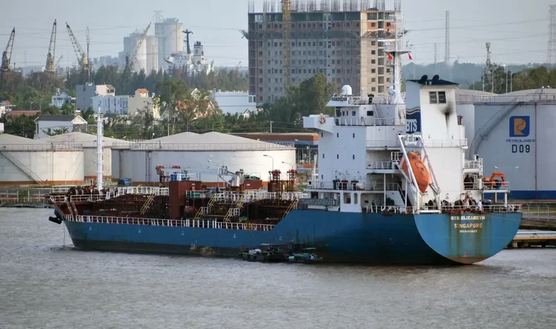 BTS ELIZABETH Tanker IMO 9460629 photo 2