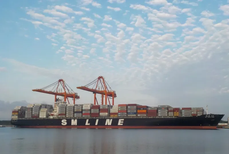 LOTUS A Container Ship IMO 9461465 photo 3