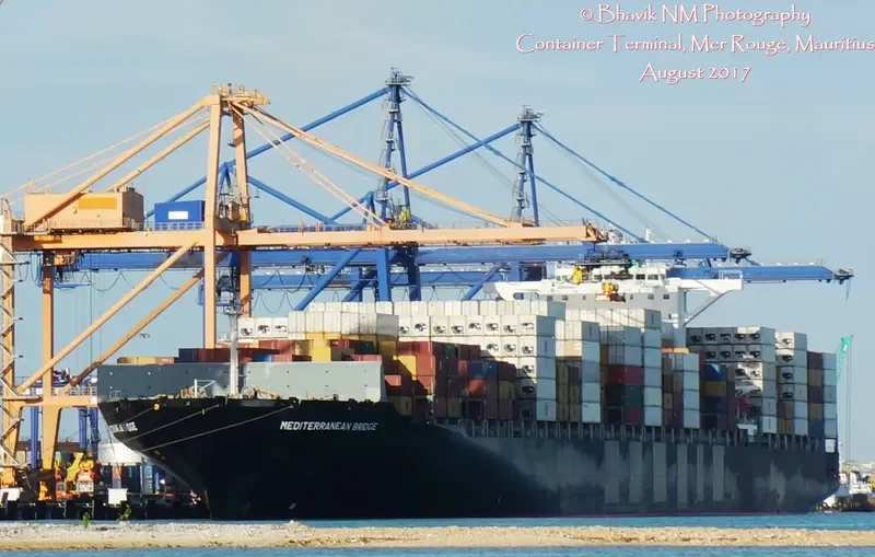 MEDITERRANEAN BRIDGE Container Ship IMO 9461506 photo 3
