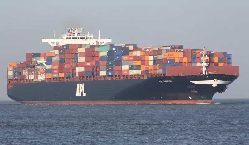 APL QINGDAO Container Ship IMO 9461893 photo 4