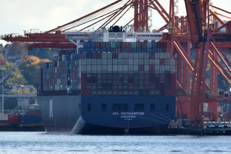 APL SOUTHAMPTON Container Ship IMO 9462017 photo 4