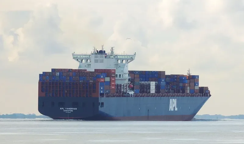APL YANGSHAN Container Ship IMO 9462031 photo 2