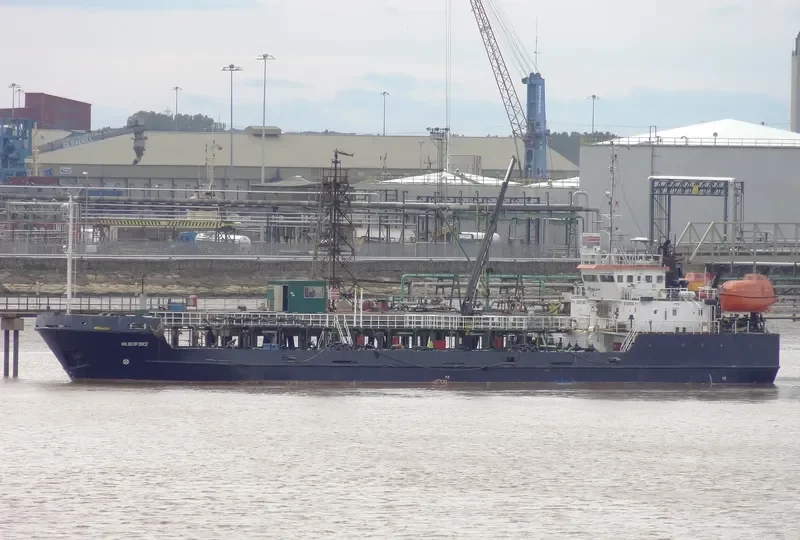 VISSEL Tanker IMO 9462093 photo 7
