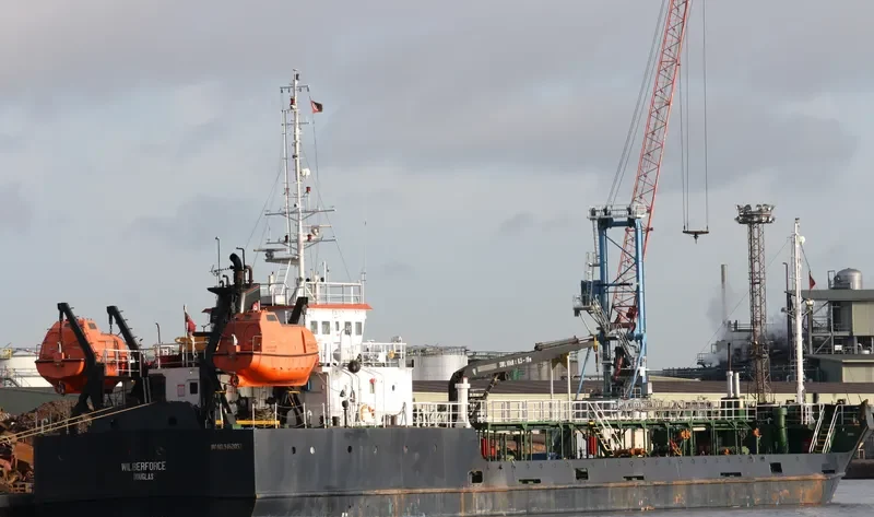 VISSEL Tanker IMO 9462093 photo 9