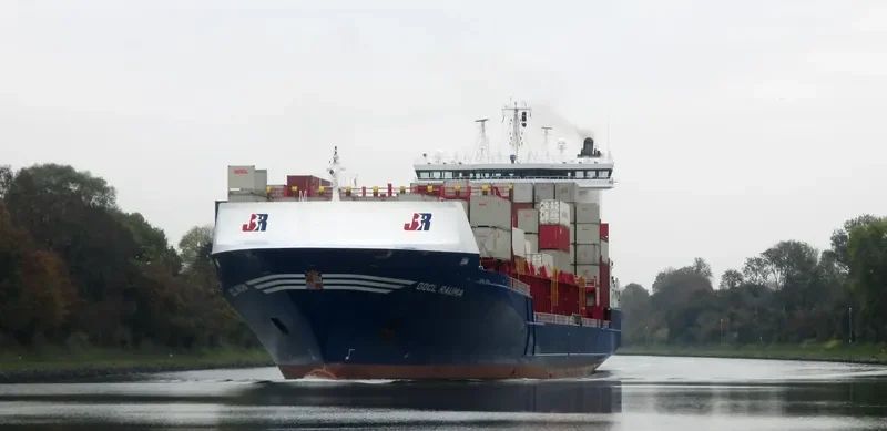 OOCL RAUMA Container Ship IMO 9462794 photo 2