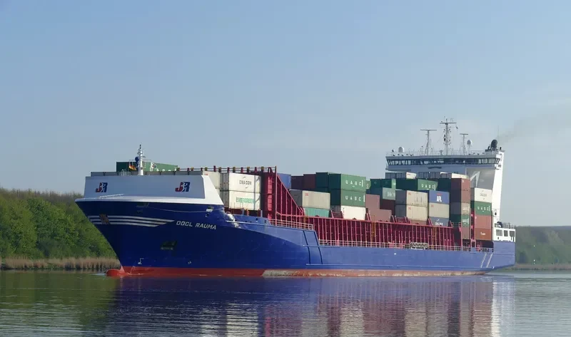 OOCL RAUMA Container Ship IMO 9462794 photo 7