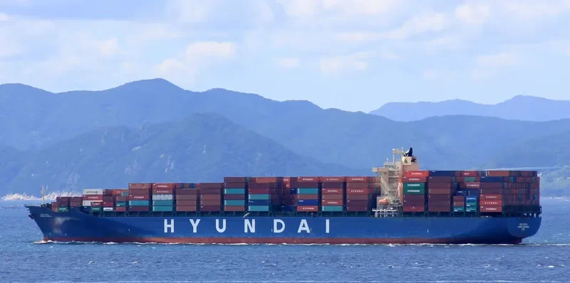 HYUNDAI VANCOUVER Container Ship IMO 9463085 photo 4