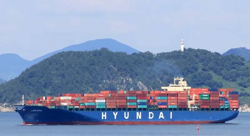 HYUNDAI VANCOUVER Container Ship IMO 9463085 photo 6