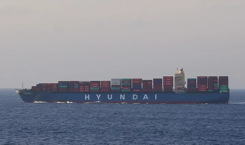 HYUNDAI VANCOUVER Container Ship IMO 9463085 photo 7