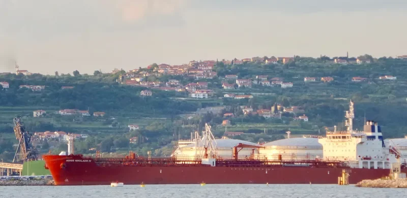 AGIOS NIKOLAOS IV Tanker IMO 9464364 photo 8