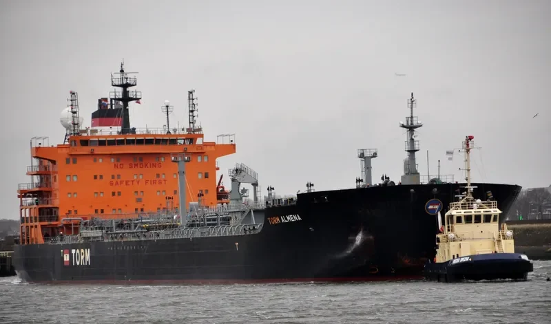 TORM ALMENA Tanker IMO 9465980 photo 5