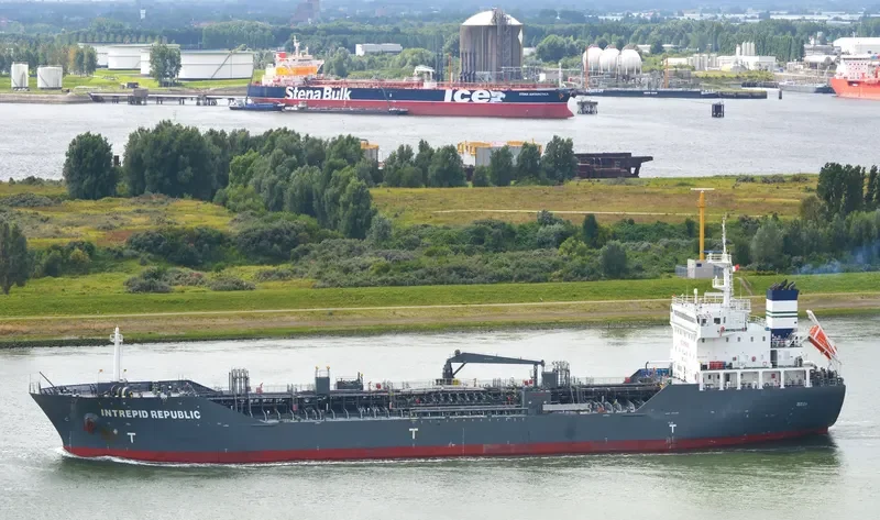 INTREPID REPUBLIC Tanker IMO 9466752 photo 6