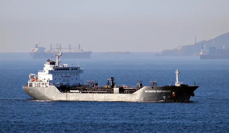 INTREPID REPUBLIC Tanker IMO 9466752 photo 10