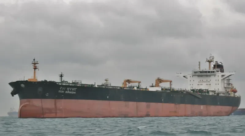 DESH SURAKSHA Tanker IMO 9467768 photo 4