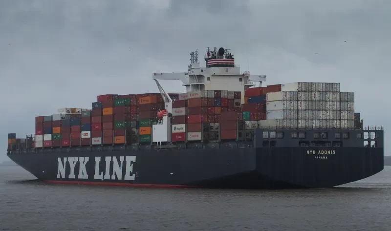 SEASPAN ADONIS Container Ship IMO 9468293