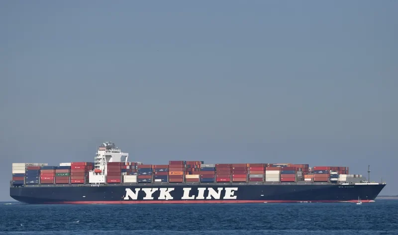 SEASPAN ADONIS Container Ship IMO 9468293 photo 3