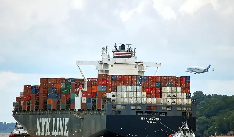 SEASPAN ADONIS Container Ship IMO 9468293 photo 6