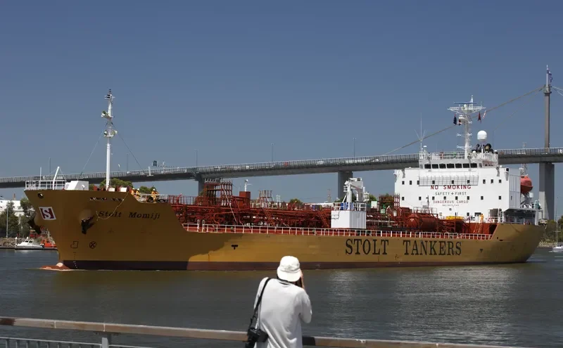 STOLT MOMIJI Tanker IMO 9470545 photo 6
