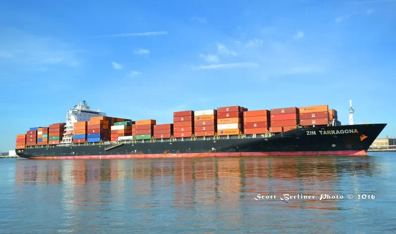 ZIM TARRAGONA Container Ship IMO 9471214 photo 6