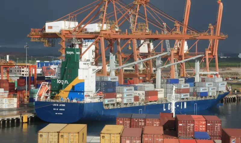 LOG IN JATOBA Container Ship IMO 9471898 photo 4