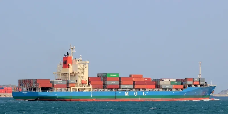 MOL SPARKLE Container Ship IMO 9472567 photo 5