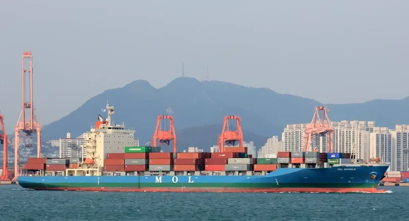 MOL SPARKLE Container Ship IMO 9472567 photo 8