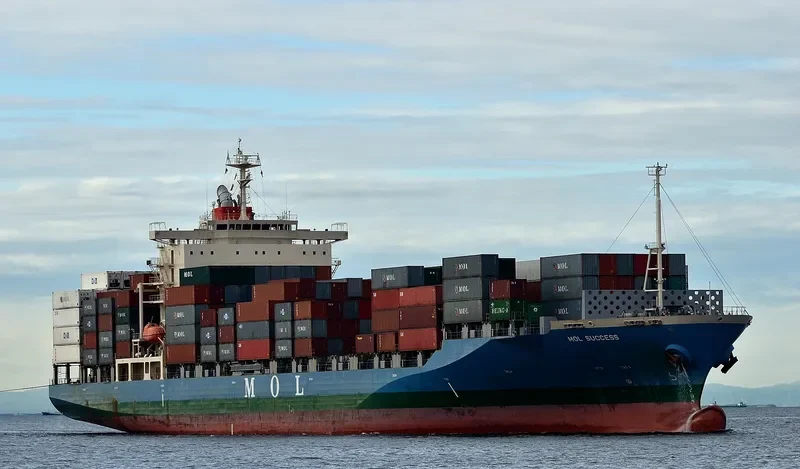 MOL SUCCESS Container Ship IMO 9472581