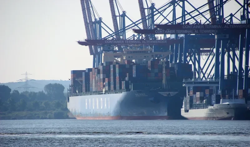 HYUNDAI HONOUR Container Ship IMO 9473731 photo 8