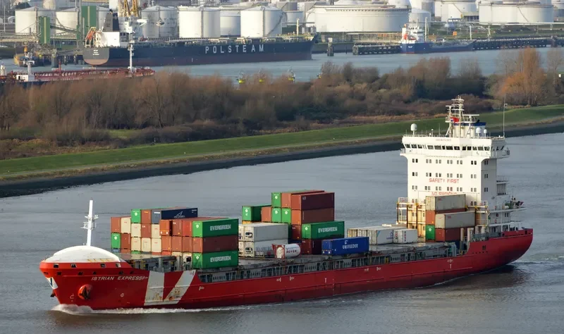 ISTRIAN EXPRESS Container Ship IMO 9474383 photo 3