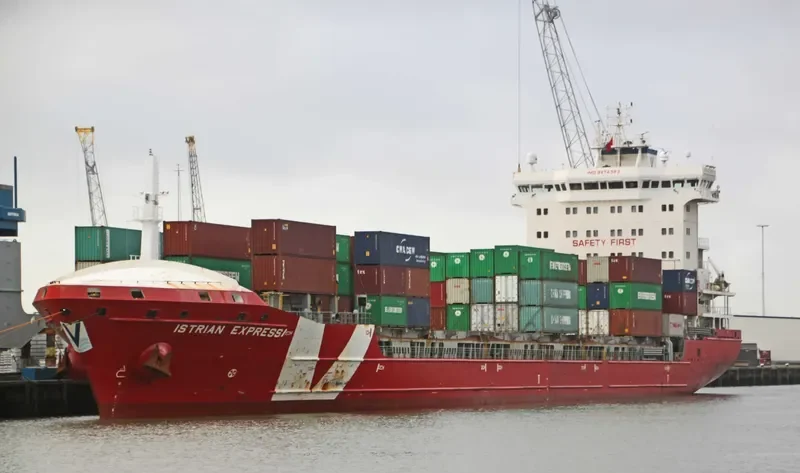 ISTRIAN EXPRESS Container Ship IMO 9474383 photo 4