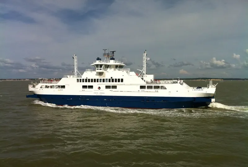 L'ESTUAIRE Ro-Ro IMO 9475375 photo 9