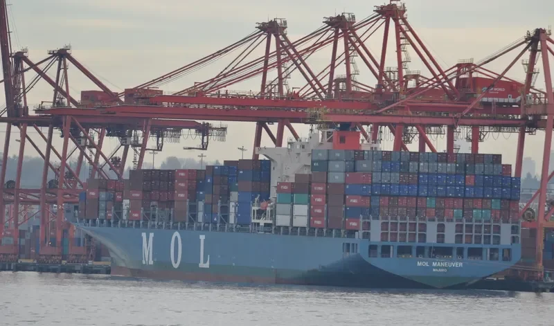 ONE MANEUVER Container Ship IMO 9475648 photo 7