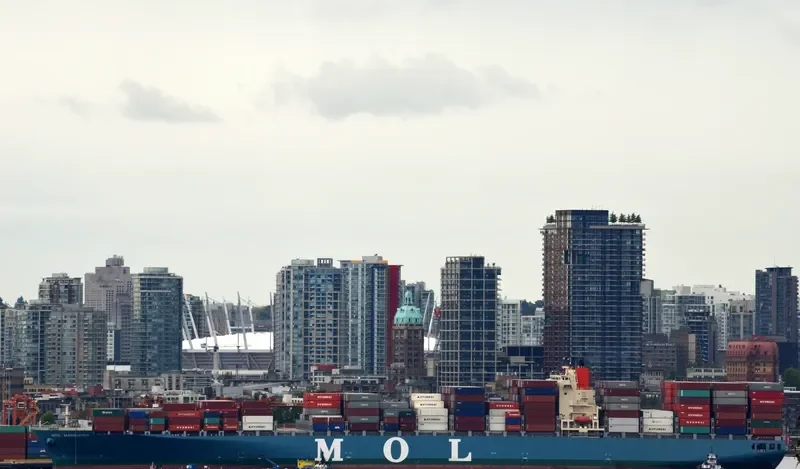 ONE MANEUVER Container Ship IMO 9475648 photo 8