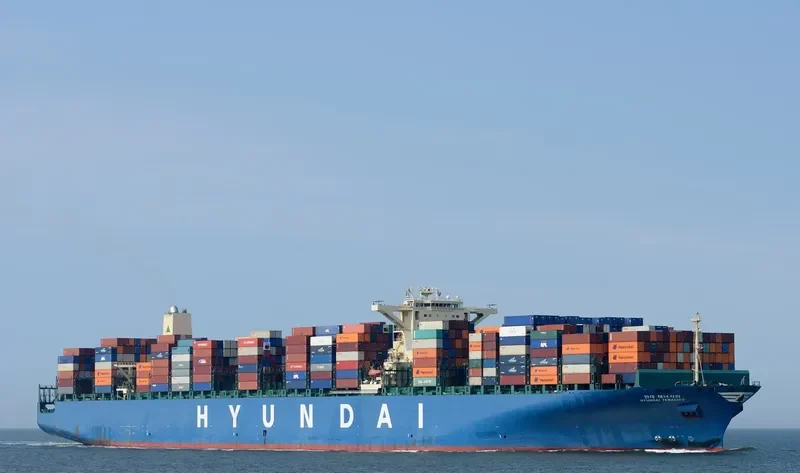 HYUNDAI RESPECT Container Ship IMO 9475674 photo 9