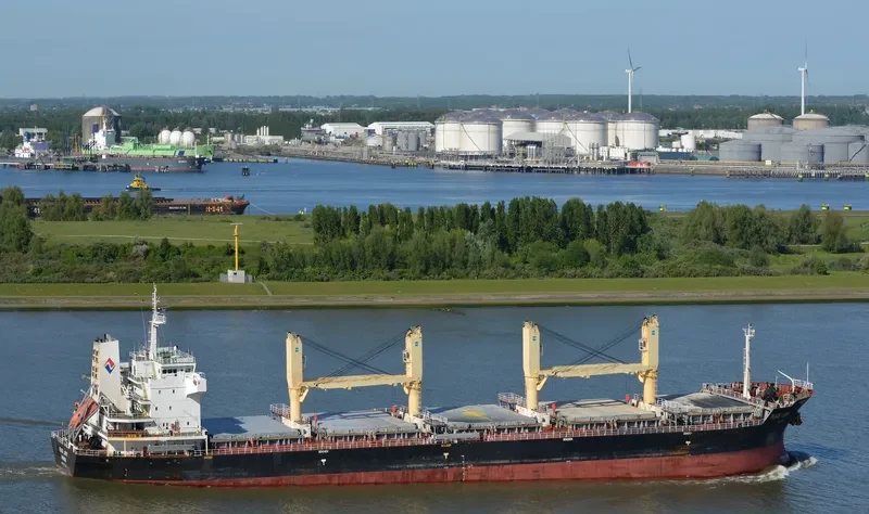 STRATEGIC ENCOUNTER Bulk Carrier IMO 9475739 photo 2