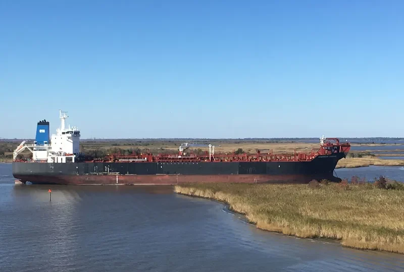 OVERSEAS CASCADE Tanker IMO 9475935 photo 8