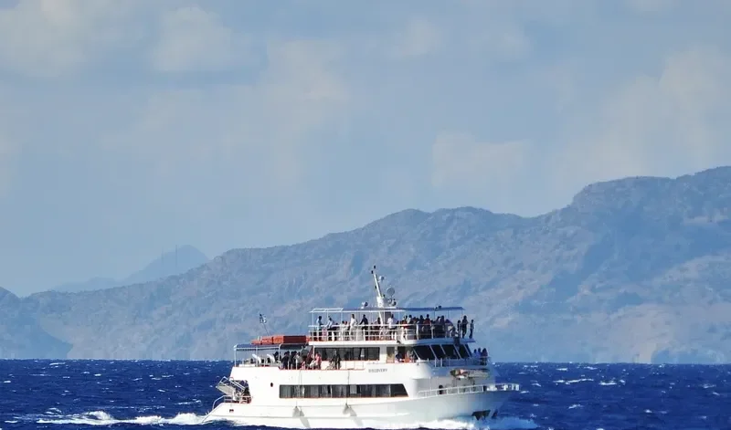 DISCOVERY Passenger Ship IMO 9475959 photo 5