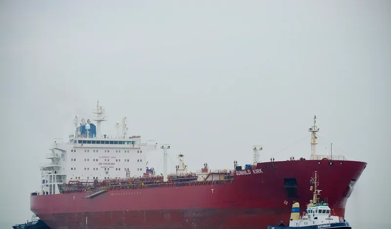 CELSIUS PORTO Tanker IMO 9476812 photo 8