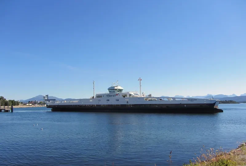 MOLDEFJORD Ro-Ro IMO 9477115 photo 6