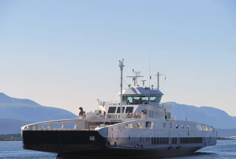 MOLDEFJORD Ro-Ro IMO 9477115 photo 8