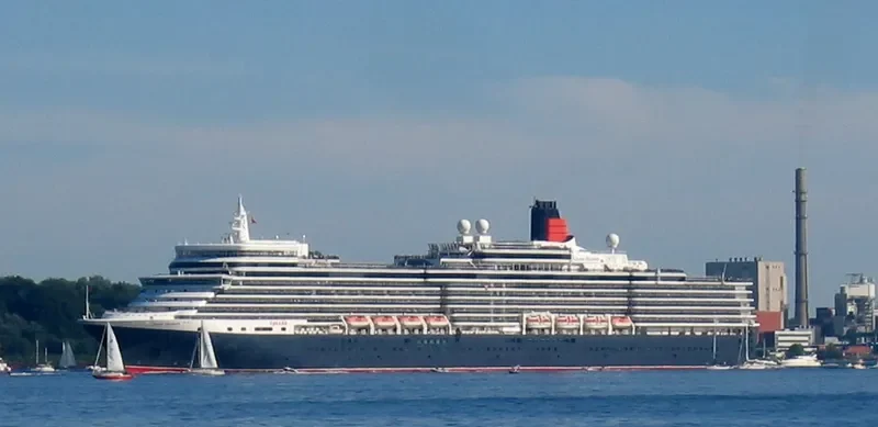 QUEEN ELIZABETH Passenger Ship IMO 9477438 photo 3