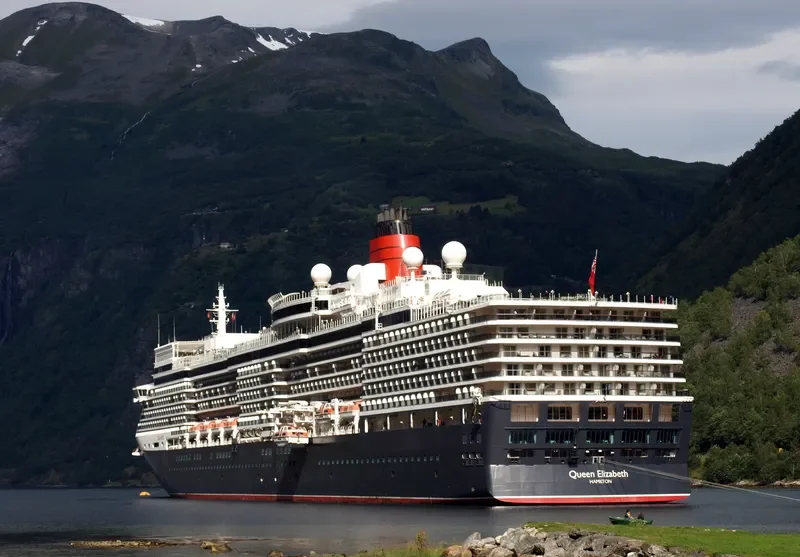QUEEN ELIZABETH Passenger Ship IMO 9477438 photo 5