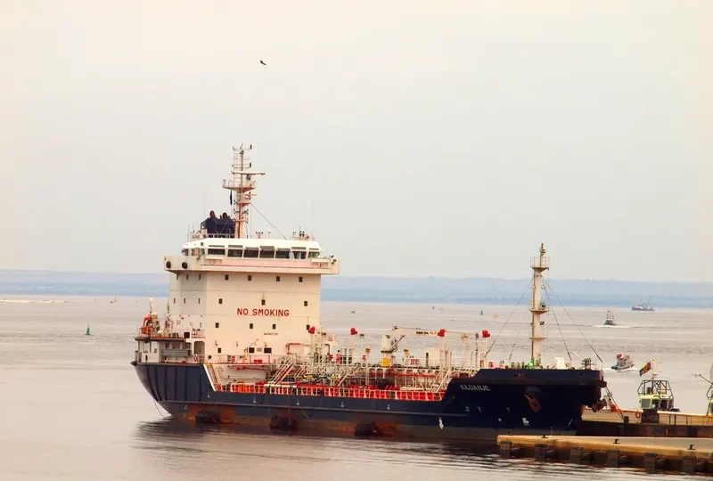 VEMAHOPE Tanker IMO 9477751 photo 7