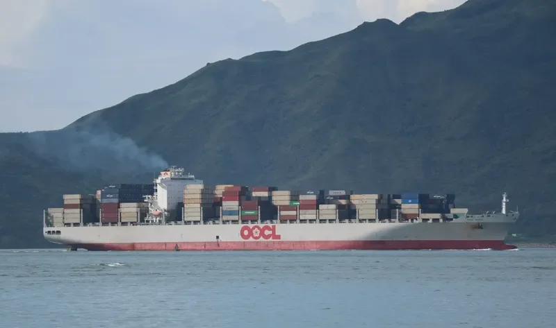 OOCL MIAMI Container Ship IMO 9477892 photo 2