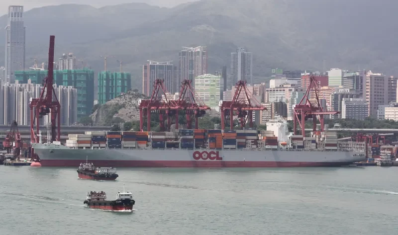 OOCL MIAMI Container Ship IMO 9477892 photo 4