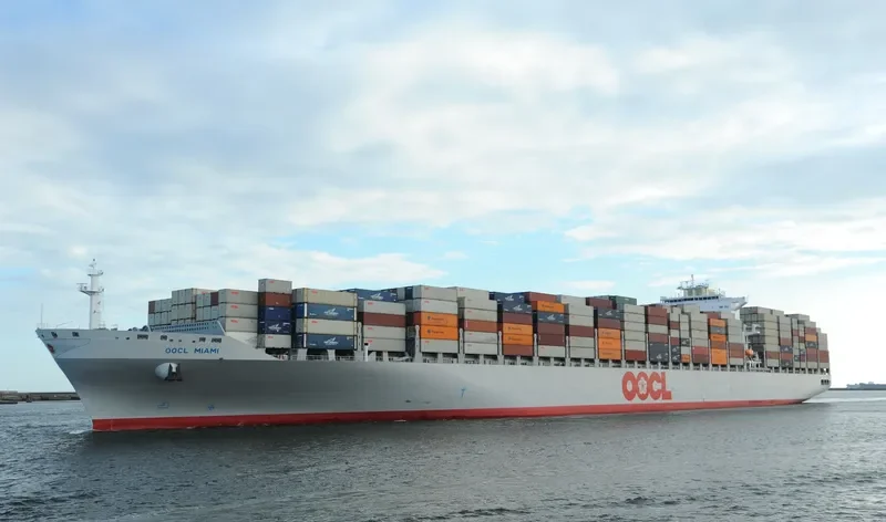 OOCL MIAMI Container Ship IMO 9477892 photo 6