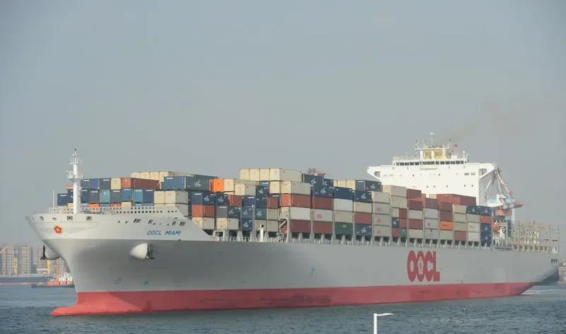 OOCL MIAMI Container Ship IMO 9477892 photo 7