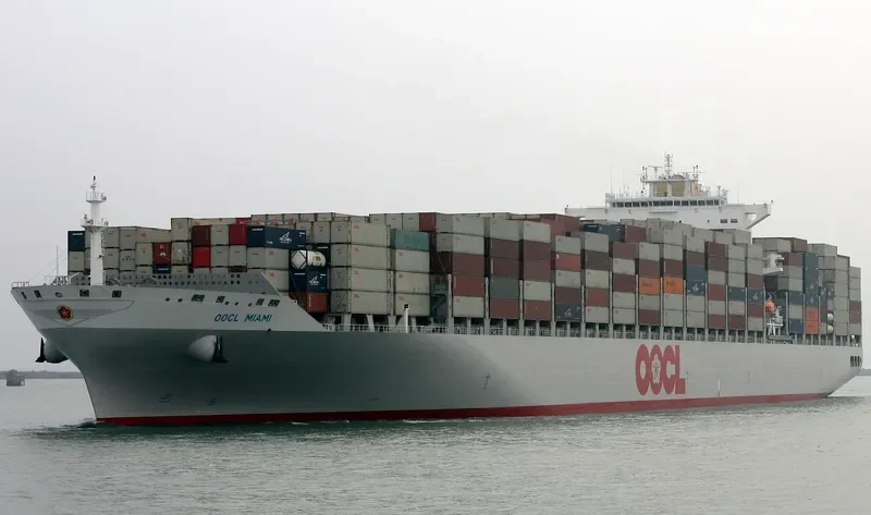 OOCL MIAMI Container Ship IMO 9477892 photo 8