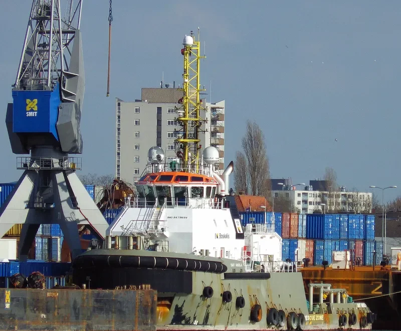 ARES Tanker IMO 9479694 photo 10