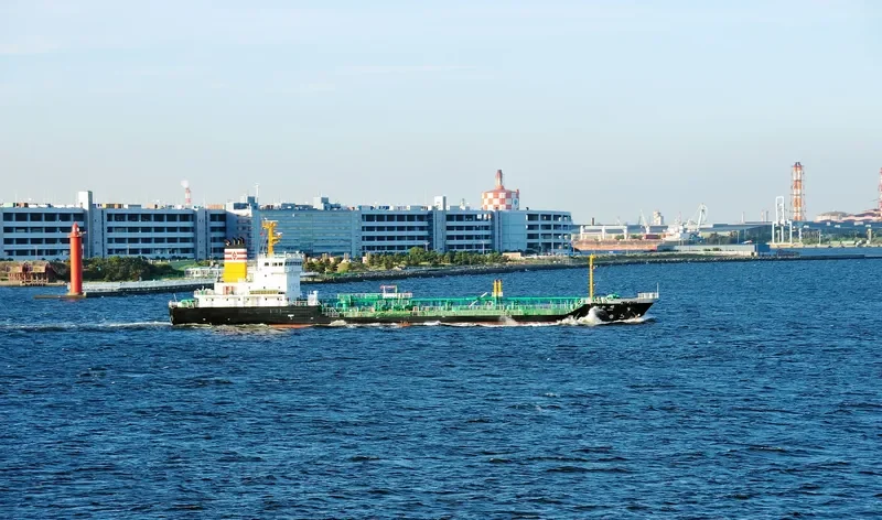 V.L.21 Tanker IMO 9479761 photo 3